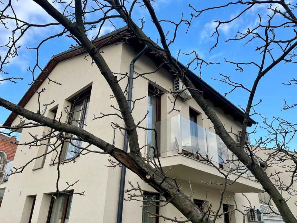 Nature In The City Lower Storey Bestern Szeged Ngoại thất bức ảnh